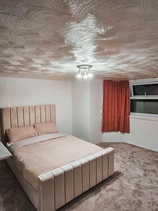 Spacious House In 입스위치 외부 사진